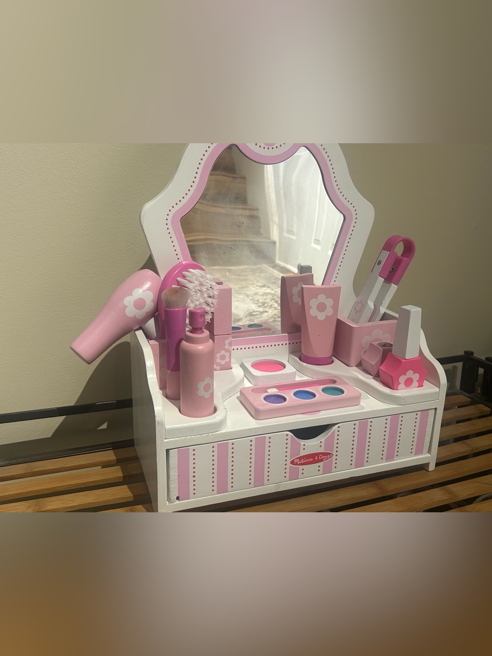 Melissa & Doug makeup vanity
